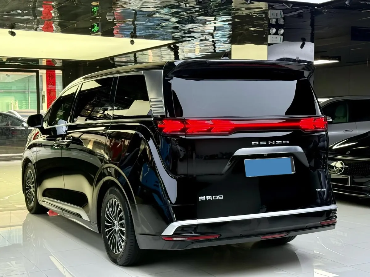 2024 Denza D9 1.5T 139HP L4 E-CVT PHEV 40KWH,autocango,china used car exporter,china ev exporter,chinese used car exporter,chinese used ev exporter