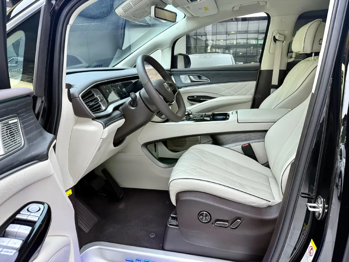 2024 Denza D9 1.5T 139HP L4 E-CVT PHEV 40KWH,autocango,china used car exporter,china ev exporter,chinese used car exporter,chinese used ev exporter