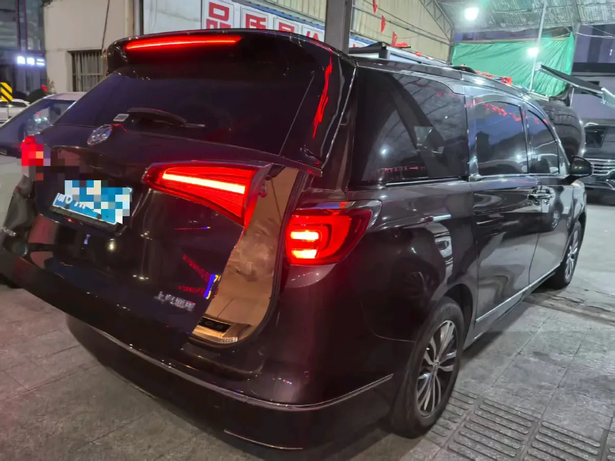 2017 Buick GL8 2.0T 260HP L4 6AT,autocango,china used car exporter,china ev exporter,chinese used car exporter,chinese used ev exporter