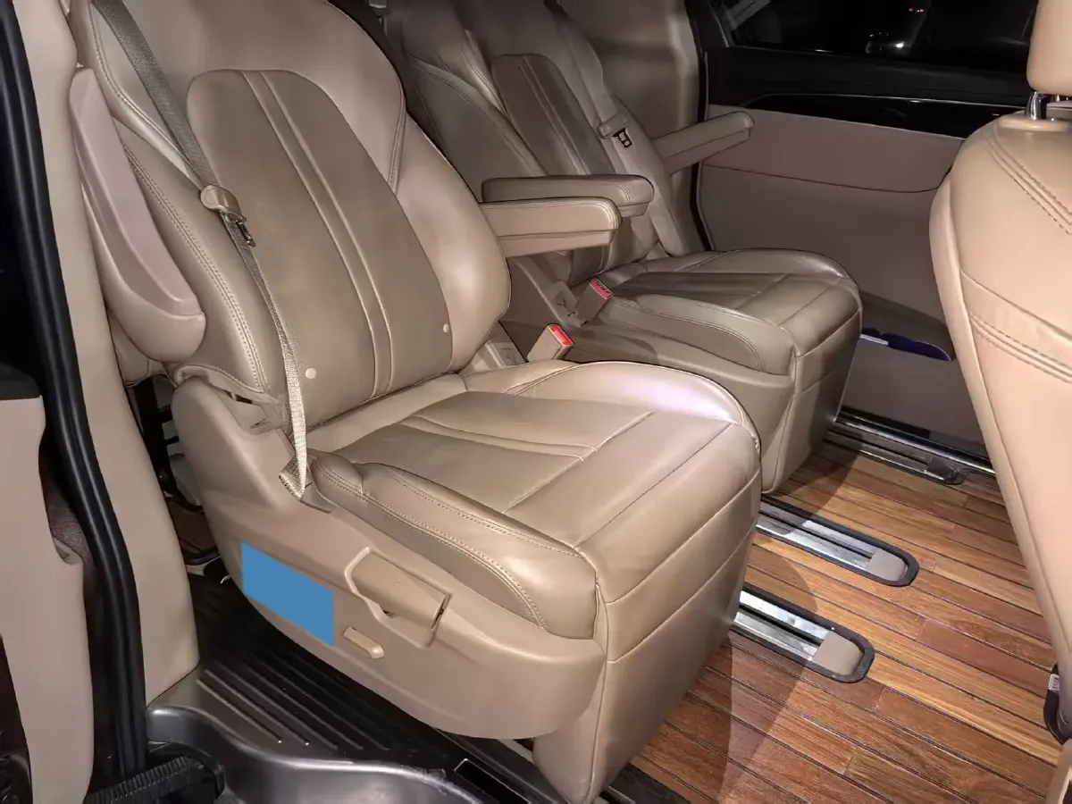 2017 Buick GL8 2.0T 260HP L4 6AT,autocango,china used car exporter,china ev exporter,chinese used car exporter,chinese used ev exporter