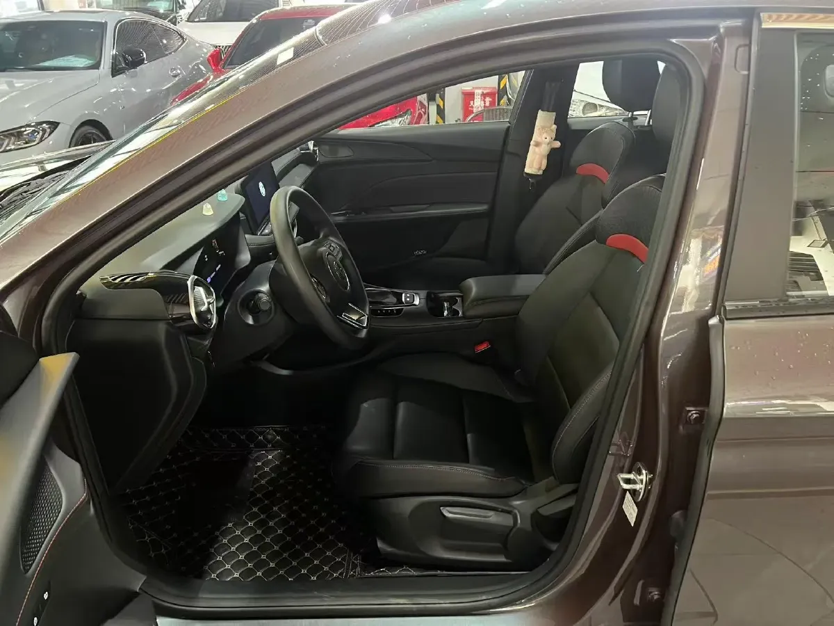 2025 MG 5 1.5L 129HP L4 CVT,autocango,china used car exporter,china ev exporter,chinese used car exporter,chinese used ev exporter