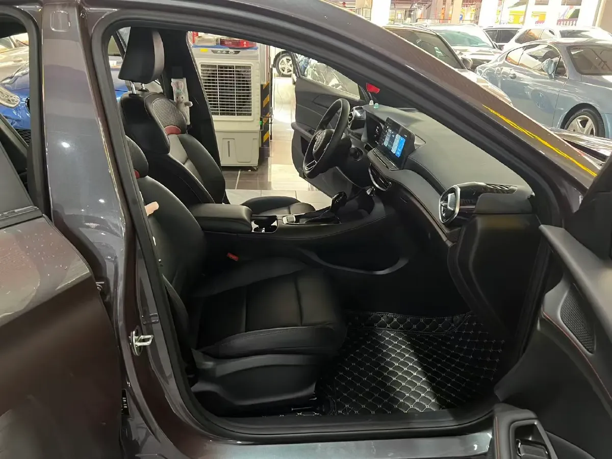 2025 MG 5 1.5L 129HP L4 CVT,autocango,china used car exporter,china ev exporter,chinese used car exporter,chinese used ev exporter