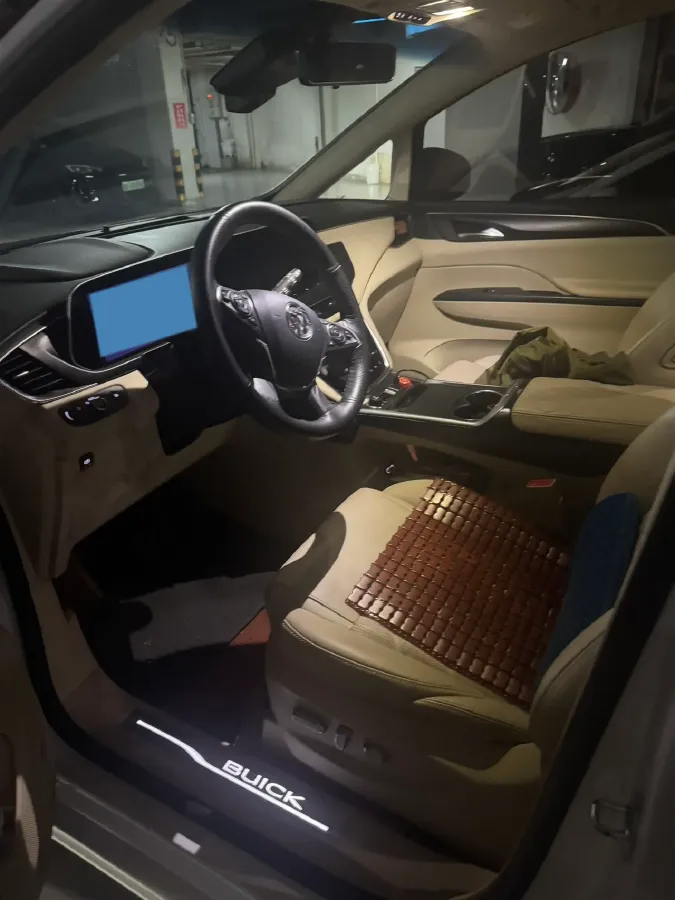 2022 Buick GL8 2.0T 237HP L4 9AT,autocango,china used car exporter,china ev exporter,chinese used car exporter,chinese used ev exporter