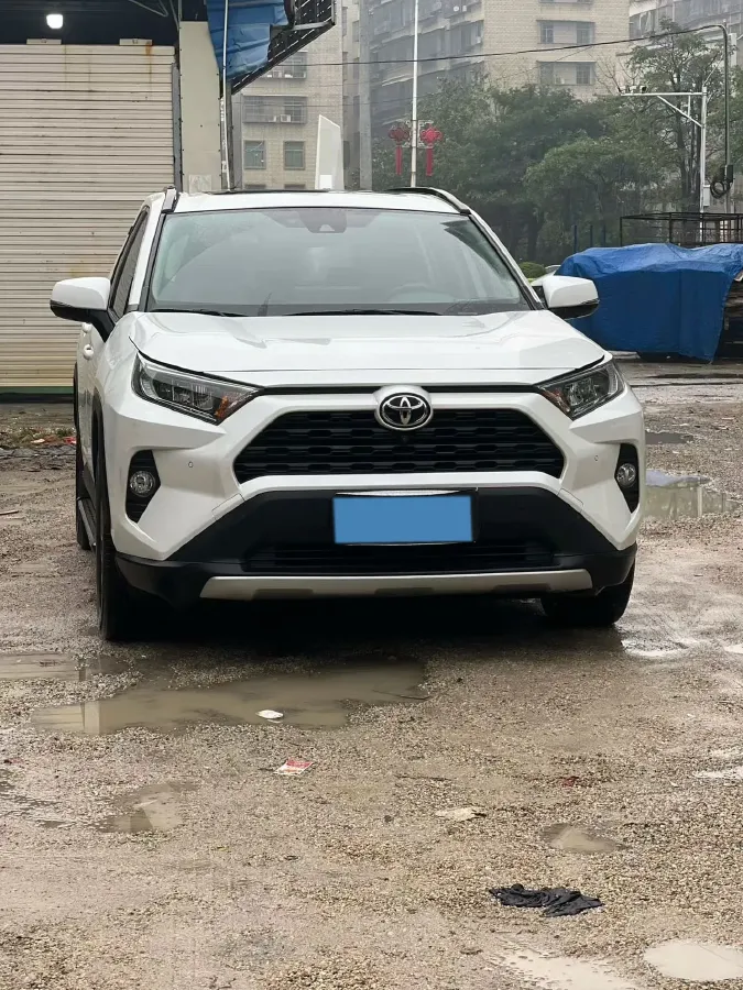 2022 Toyota RAV4 2.0L 171HP L4 CVT,autocango,china used car exporter,china ev exporter,chinese used car exporter,chinese used ev exporter