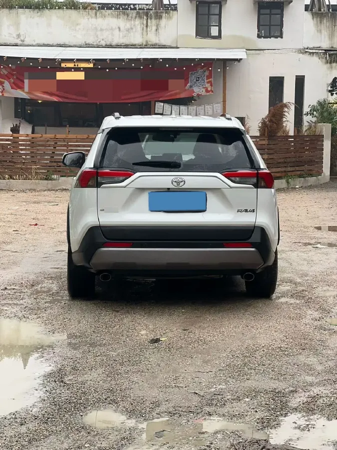 2022 Toyota RAV4 2.0L 171HP L4 CVT,autocango,china used car exporter,china ev exporter,chinese used car exporter,chinese used ev exporter