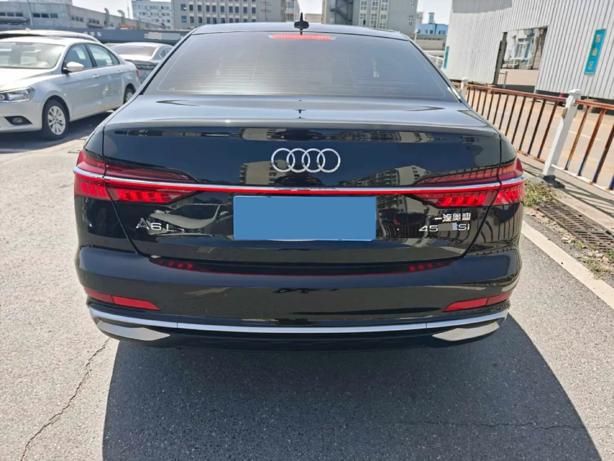 2023 Audi A6L 2.0T 190HP L4 7DCT,autocango,china used car exporter,china ev exporter,chinese used car exporter,chinese used ev exporter
