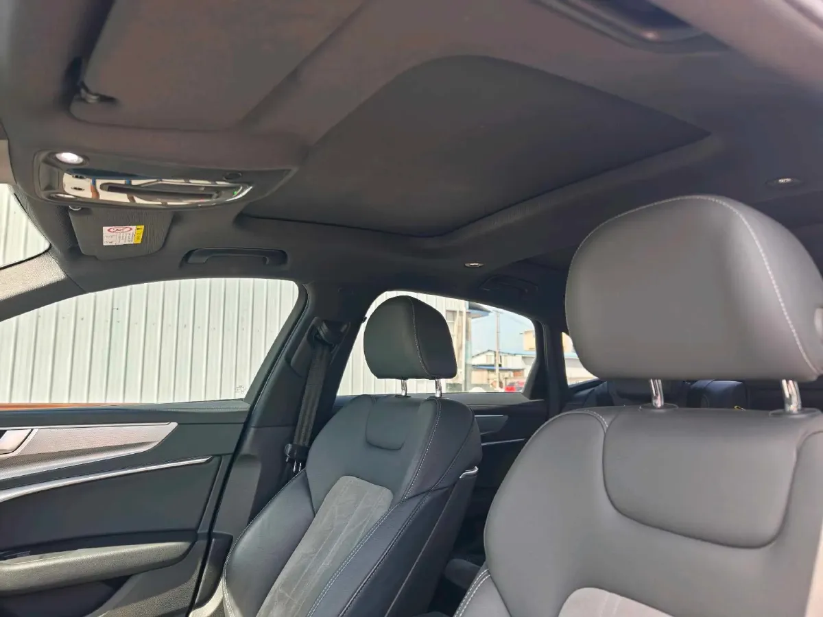 2023 Audi A6L 2.0T 190HP L4 7DCT,autocango,china used car exporter,china ev exporter,chinese used car exporter,chinese used ev exporter
