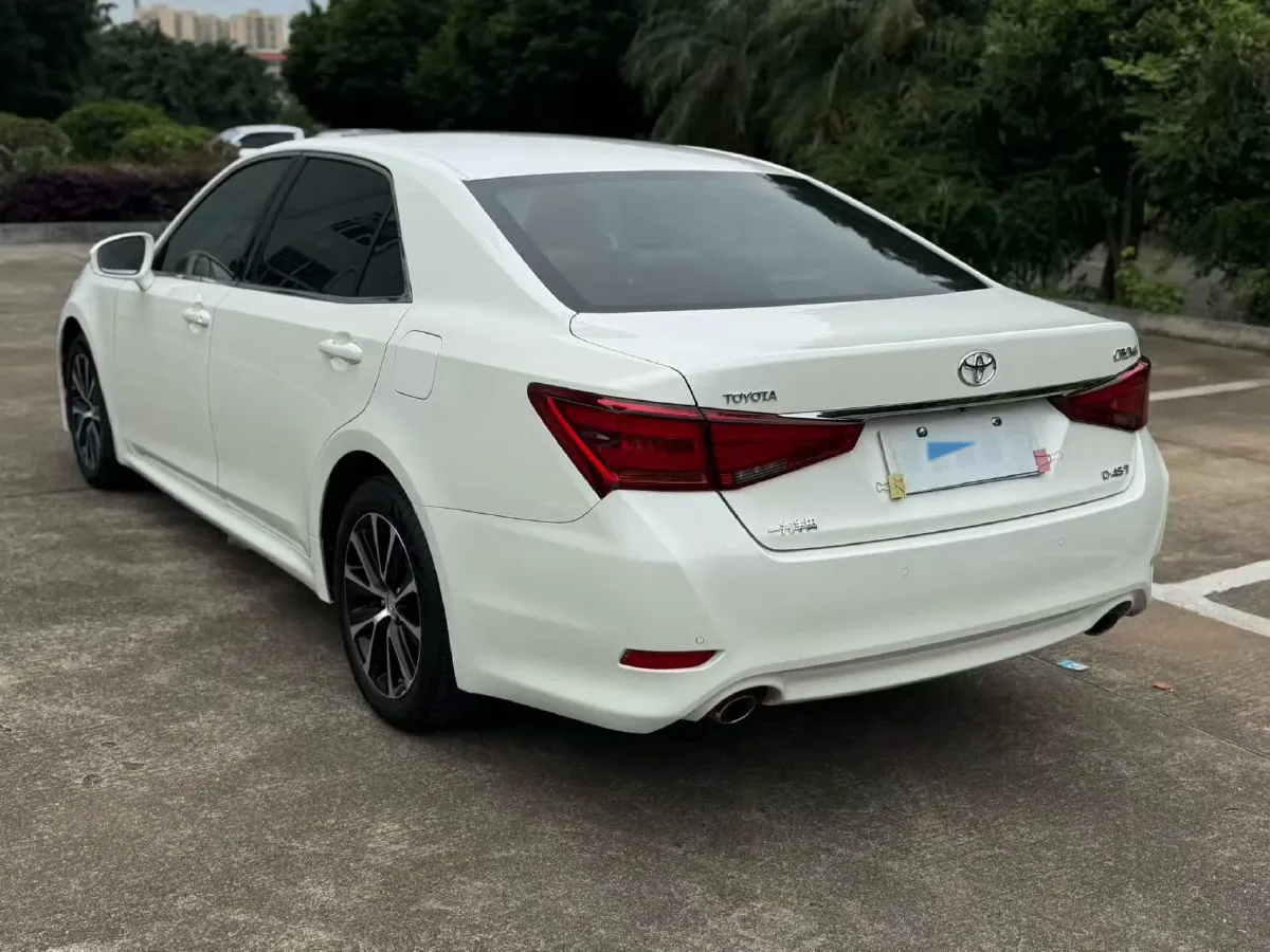2017 Toyota Crown 2.0T 235HP L4 8AT,autocango,china used car exporter,china ev exporter,chinese used car exporter,chinese used ev exporter