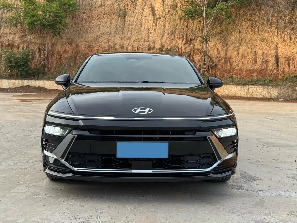 2024 Hyundai Sonata 1.5T 170HP L4 8AT,autocango,china used car exporter,china ev exporter,chinese used car exporter,chinese used ev exporter