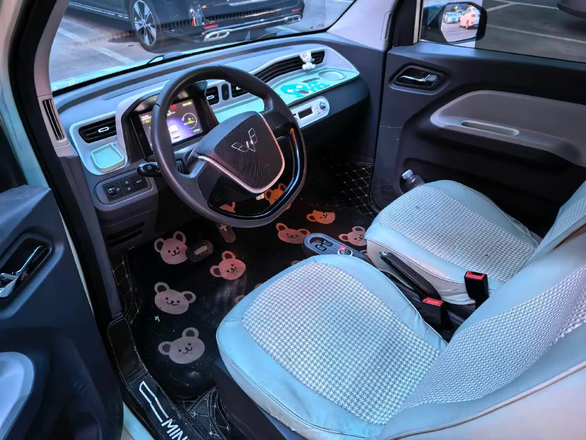 2022 WuLing HongGuang MINI EV BEV 9KWH,autocango,china used car exporter,china ev exporter,chinese used car exporter,chinese used ev exporter