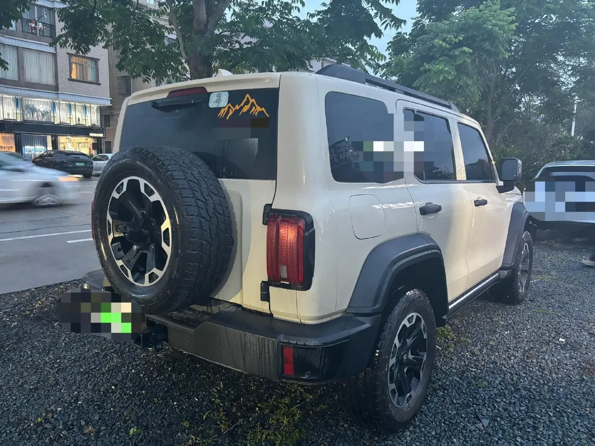 2025 Tank 300 2.0T 252HP L4 9AT PHEV,autocango,china used car exporter,china ev exporter,chinese used car exporter,chinese used ev exporter
