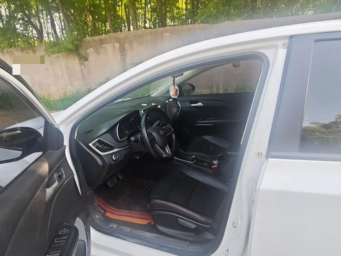 2020 Chevrolet Monza 1.0T 125HP L3 6DCT,autocango,china used car exporter,china ev exporter,chinese used car exporter,chinese used ev exporter