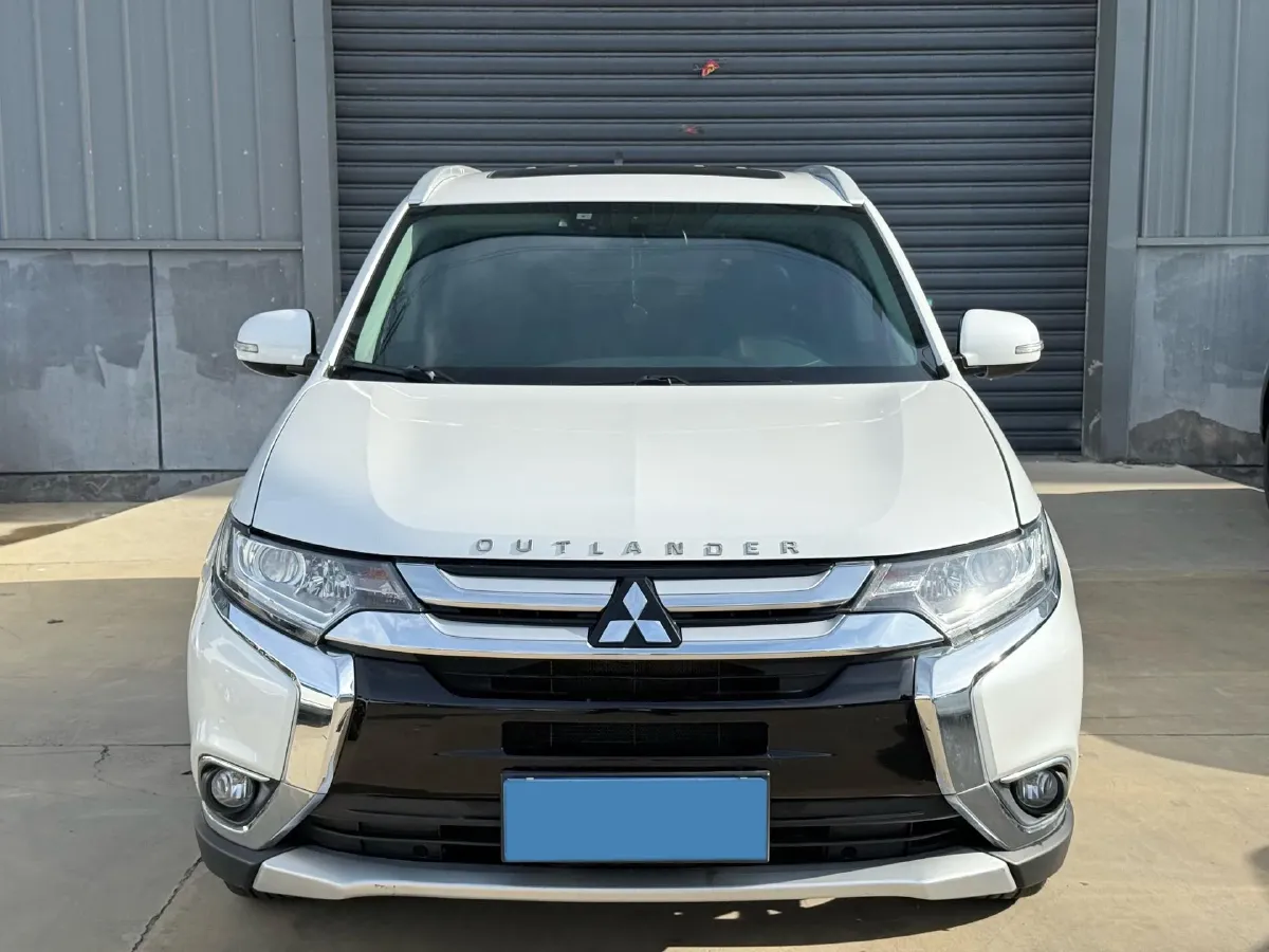 2018 Mitsubishi Outlander 2.0L 166HP L4 CVT,autocango,china used car exporter,china ev exporter,chinese used car exporter,chinese used ev exporter