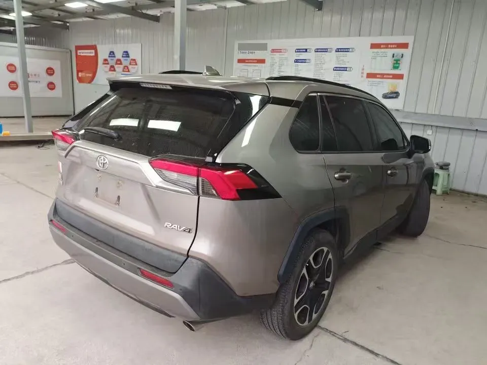 2021 Toyota RAV4 2.0L 171HP L4 CVT,autocango,china used car exporter,china ev exporter,chinese used car exporter,chinese used ev exporter