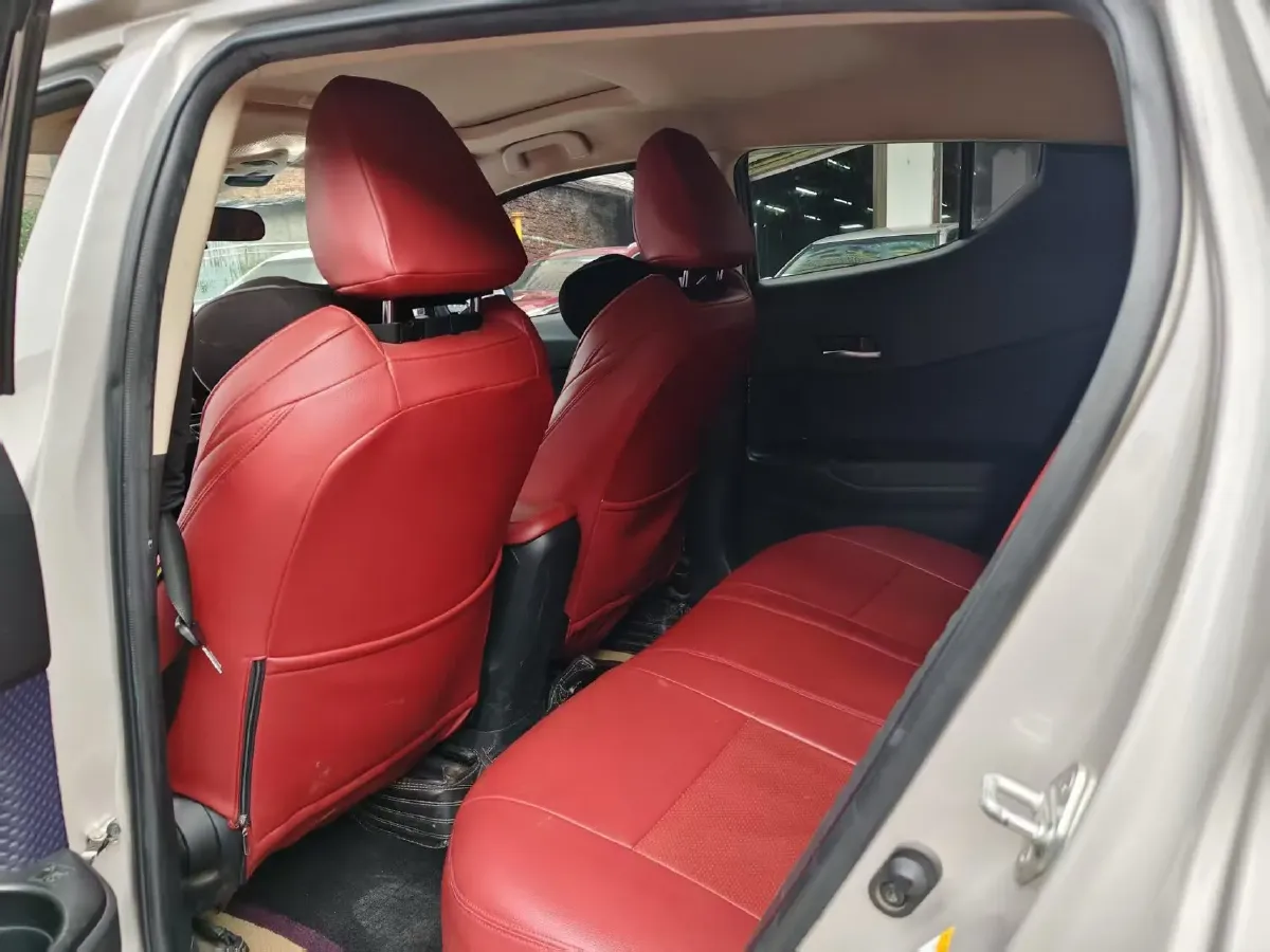2018 Toyota C-HR 2.0L 171HP L4 CVT,autocango,china used car exporter,china ev exporter,chinese used car exporter,chinese used ev exporter