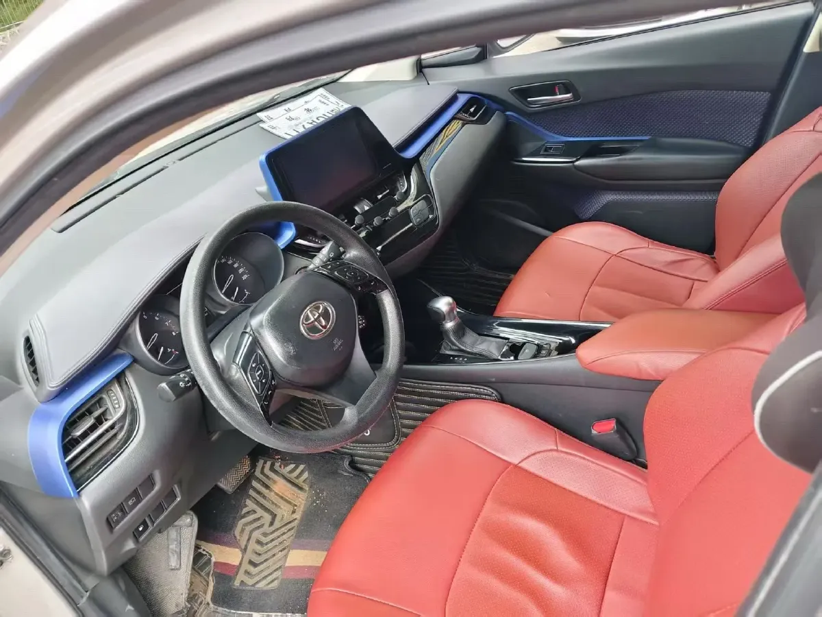 2018 Toyota C-HR 2.0L 171HP L4 CVT,autocango,china used car exporter,china ev exporter,chinese used car exporter,chinese used ev exporter