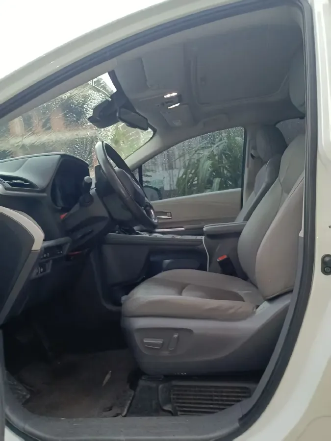 2021 Toyota Sienna 2.5L 192HP L4 E-CVT Hybrid,autocango,china used car exporter,china ev exporter,chinese used car exporter,chinese used ev exporter