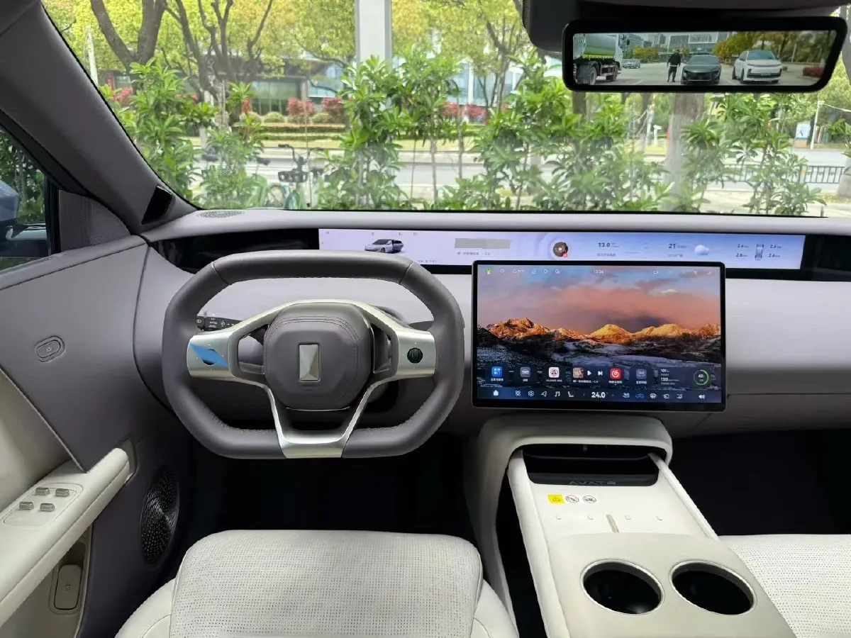 2025 Avatr 06 REEV 156HP REEV,autocango,china used car exporter,china ev exporter,chinese used car exporter,chinese used ev exporter