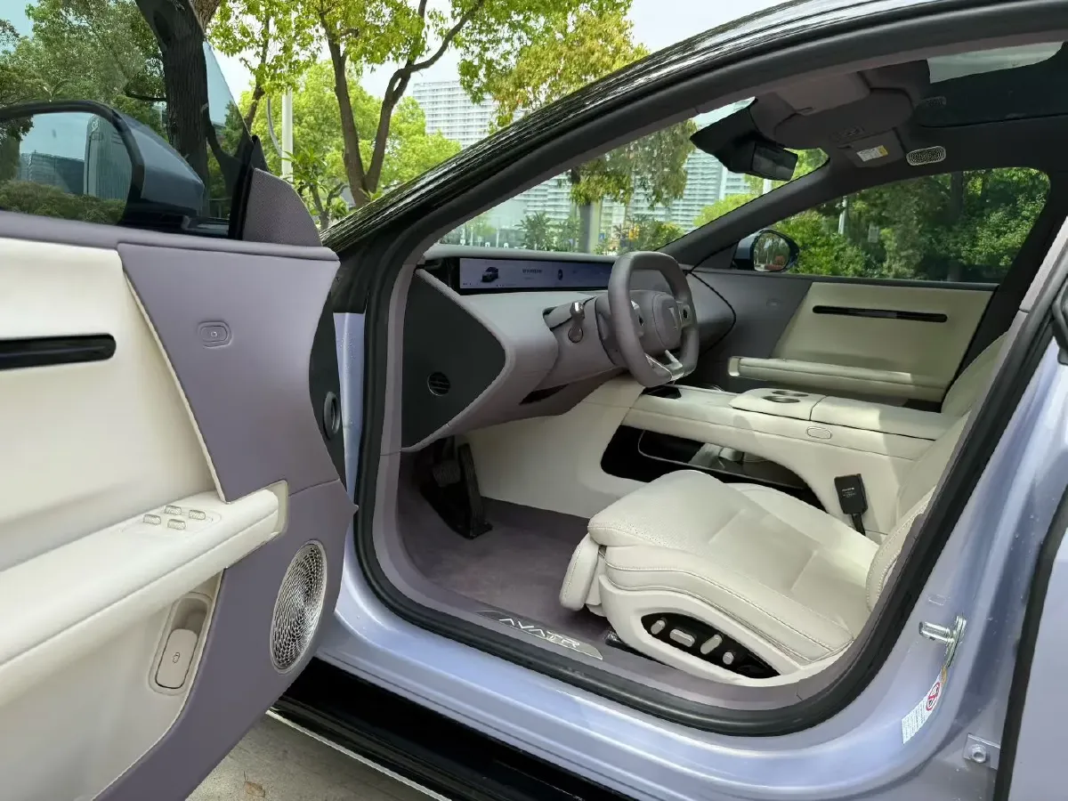 2025 Avatr 06 REEV 156HP REEV,autocango,china used car exporter,china ev exporter,chinese used car exporter,chinese used ev exporter