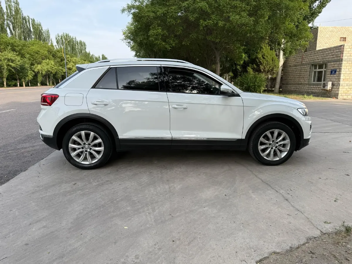 2020 Volkswagen T-Roc 1.4T 150HP L4 7DCT,autocango,china used car exporter,china ev exporter,chinese used car exporter,chinese used ev exporter