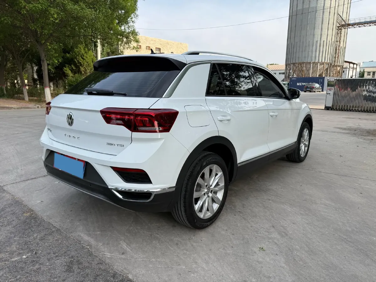 2020 Volkswagen T-Roc 1.4T 150HP L4 7DCT,autocango,china used car exporter,china ev exporter,chinese used car exporter,chinese used ev exporter