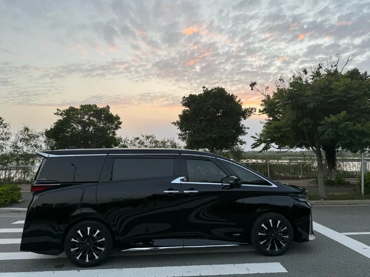 2023 Toyota Vellfire 2.5L 117HP L4 E-CVT Hybrid,autocango,china used car exporter,china ev exporter,chinese used car exporter,chinese used ev exporter