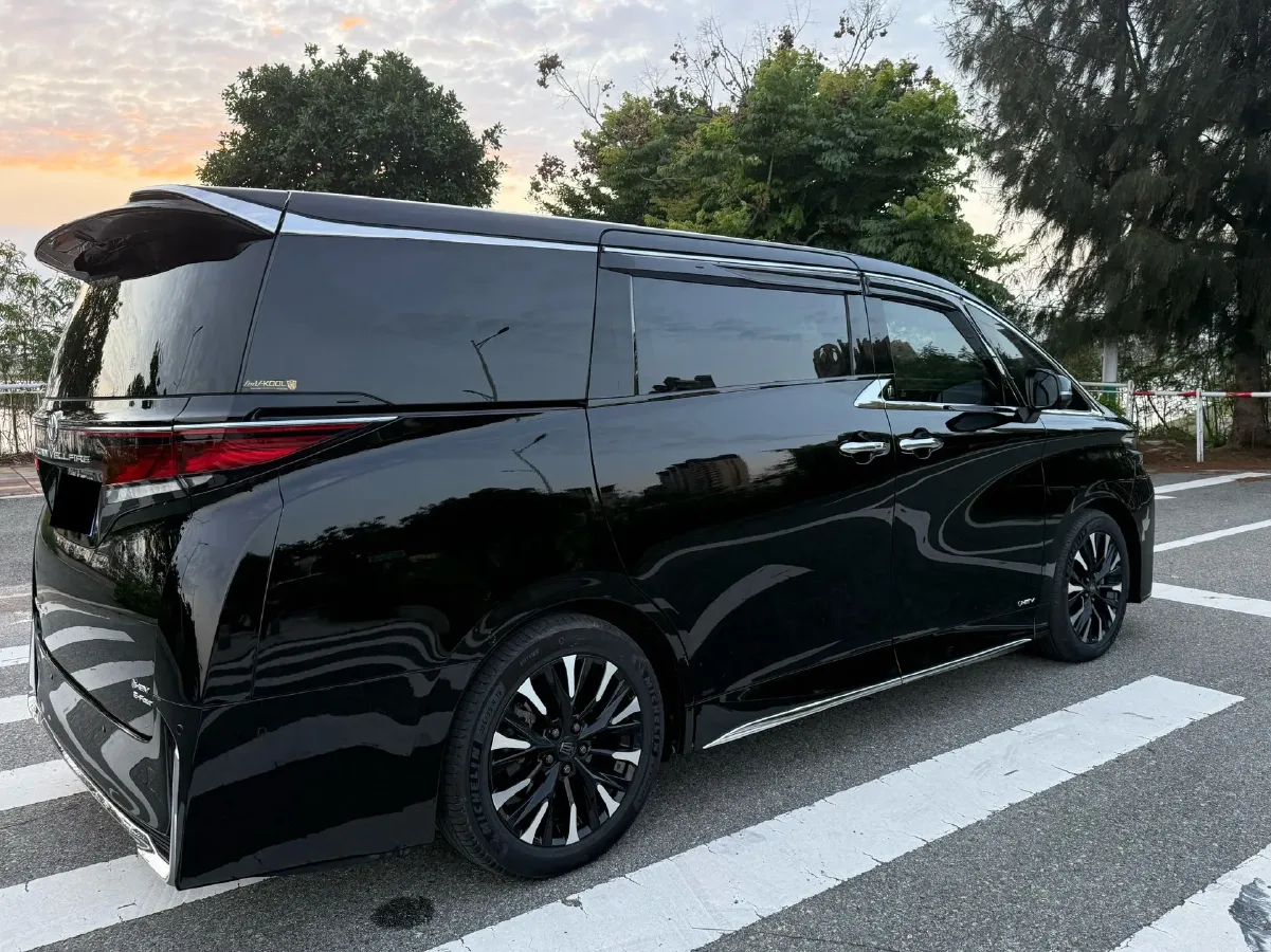 2023 Toyota Vellfire 2.5L 117HP L4 E-CVT Hybrid,autocango,china used car exporter,china ev exporter,chinese used car exporter,chinese used ev exporter