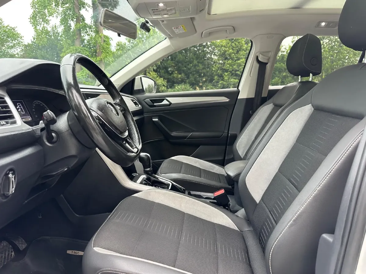 2022 Volkswagen T-Roc 1.4T 150HP L4 7DCT,autocango,china used car exporter,china ev exporter,chinese used car exporter,chinese used ev exporter