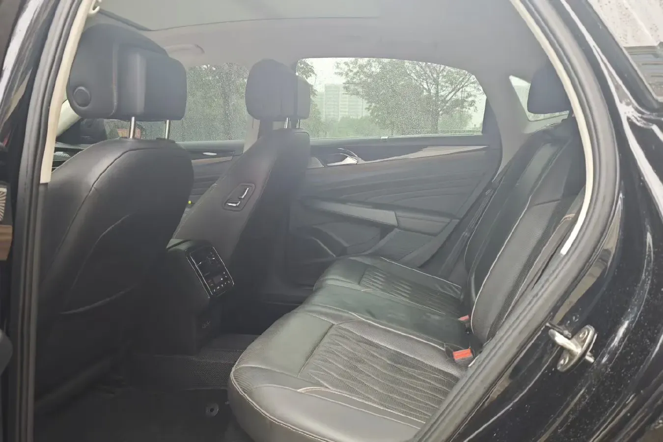 2019 Volkswagen Passat 2.0T 220HP L4 7DCT,autocango,china used car exporter,china ev exporter,chinese used car exporter,chinese used ev exporter