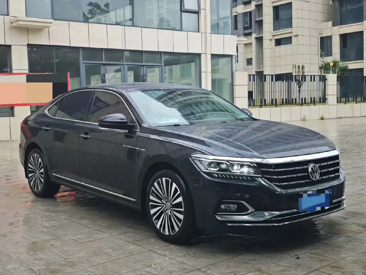 2019 Volkswagen Passat 2.0T 220HP L4 7DCT,autocango,china used car exporter,china ev exporter,chinese used car exporter,chinese used ev exporter