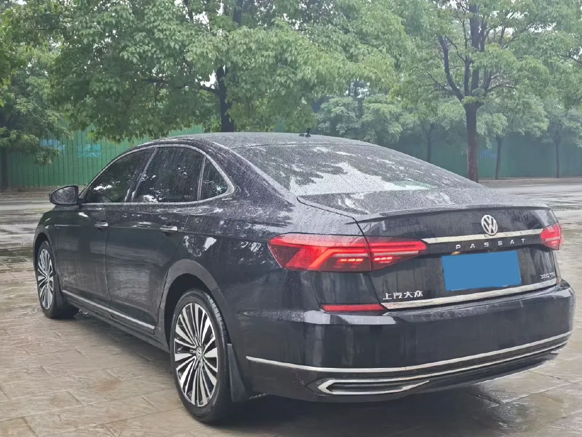 2019 Volkswagen Passat 2.0T 220HP L4 7DCT,autocango,china used car exporter,china ev exporter,chinese used car exporter,chinese used ev exporter