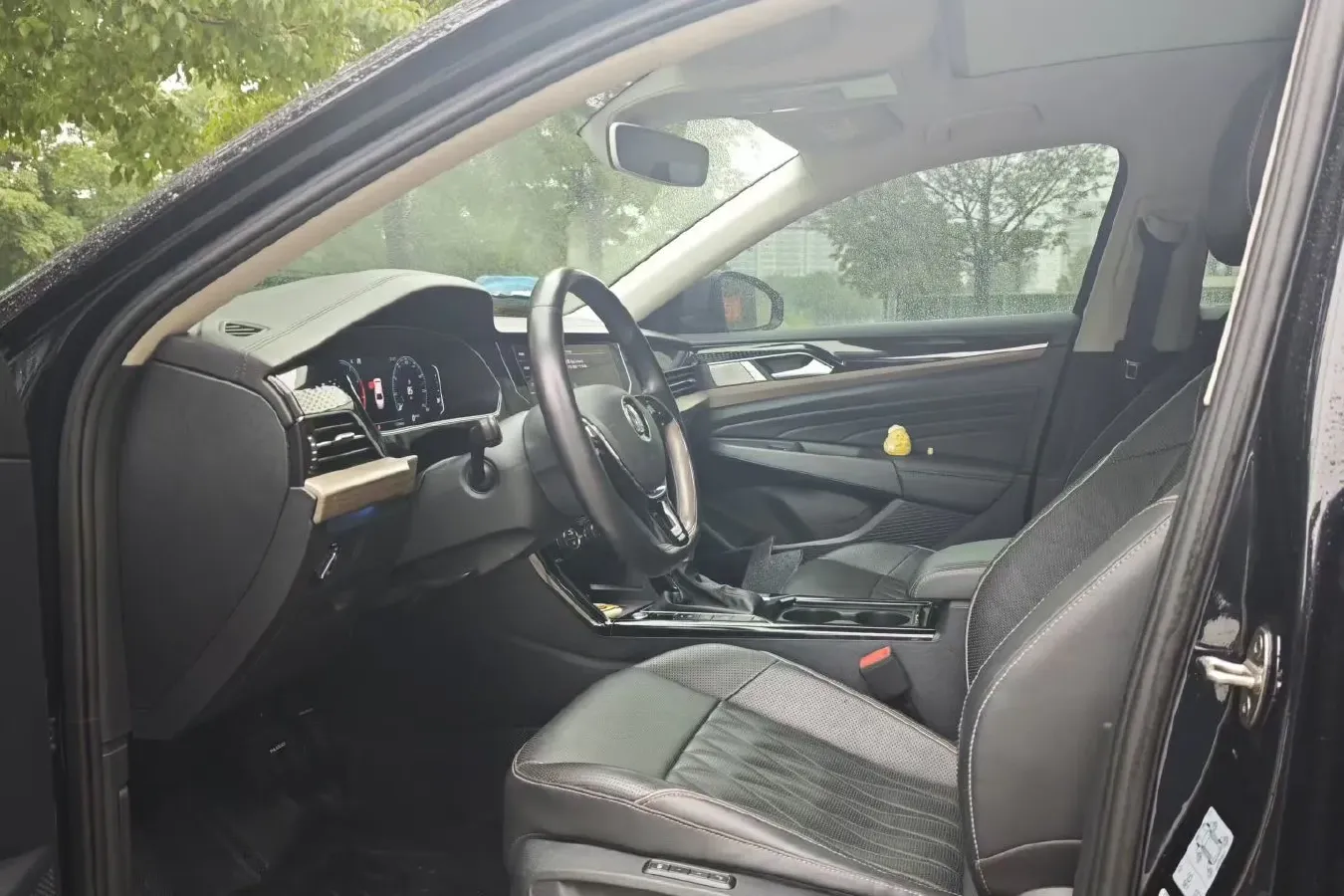 2019 Volkswagen Passat 2.0T 220HP L4 7DCT,autocango,china used car exporter,china ev exporter,chinese used car exporter,chinese used ev exporter