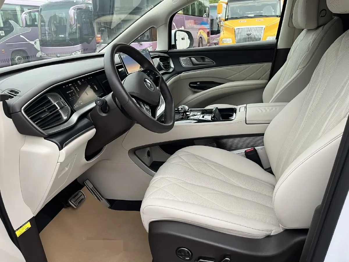2025 Denza D9 1.5T 156HP L4 E-CVT PHEV 40KWH,autocango,china used car exporter,china ev exporter,chinese used car exporter,chinese used ev exporter