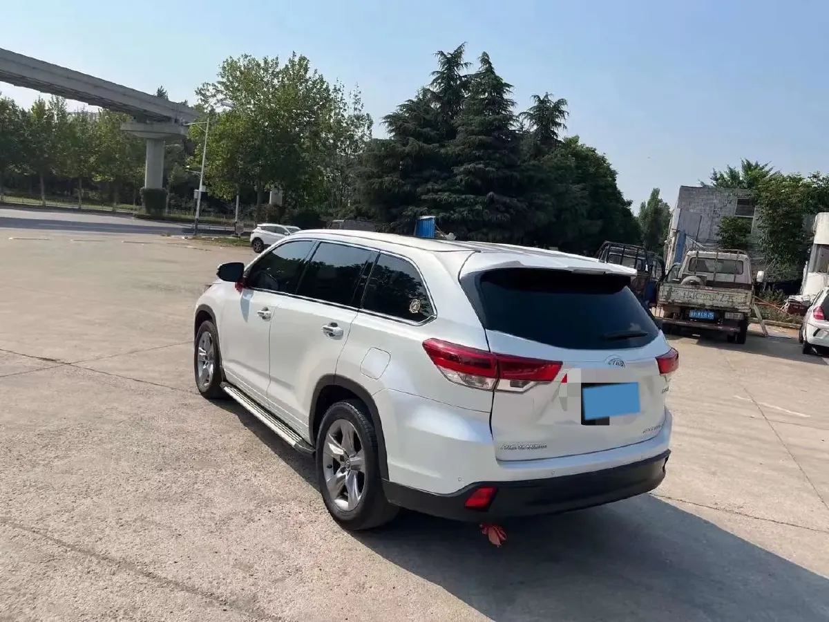 2021 Toyota Highlander 2.0T 220HP L4 6AT,autocango,china used car exporter,china ev exporter,chinese used car exporter,chinese used ev exporter
