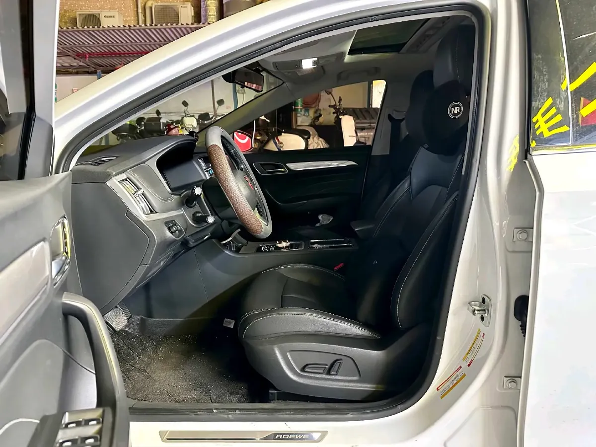2019 Roewe i6 1.5T 169HP L4 AMT PHEV 9.1KWH,autocango,china used car exporter,china ev exporter,chinese used car exporter,chinese used ev exporter