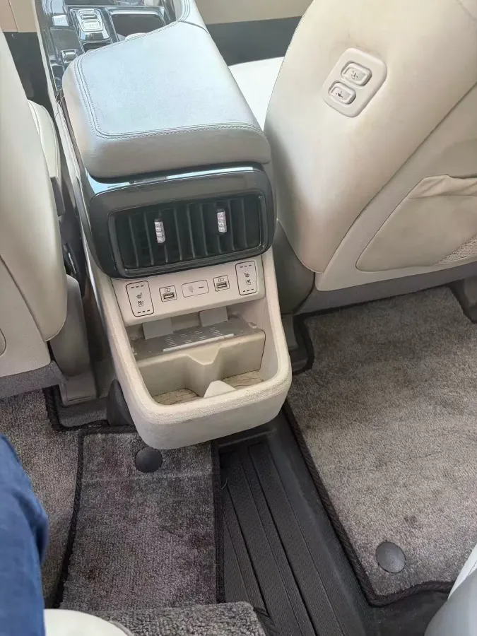 2021 Hyundai Custo 2.0T 236HP L4 8AT,autocango,china used car exporter,china ev exporter,chinese used car exporter,chinese used ev exporter