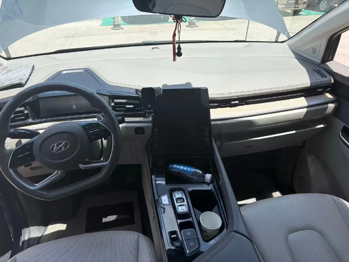 2021 Hyundai Custo 2.0T 236HP L4 8AT,autocango,china used car exporter,china ev exporter,chinese used car exporter,chinese used ev exporter