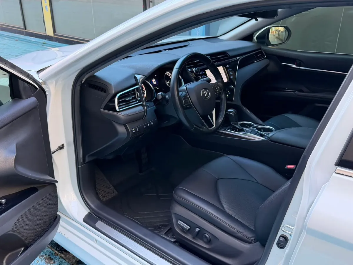 2018 Toyota Camry 2.0L 169HP L4 6AT,autocango,china used car exporter,china ev exporter,chinese used car exporter,chinese used ev exporter