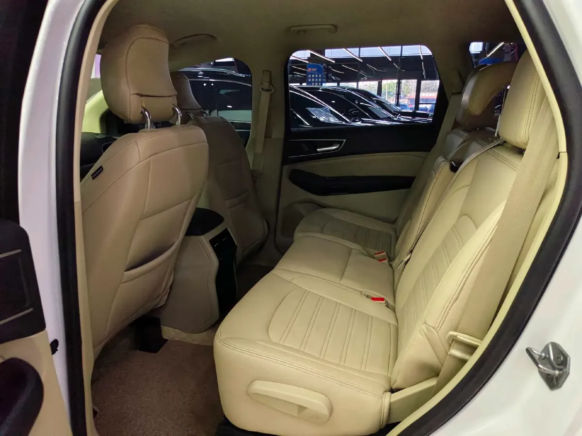 2021 Ford Edge 2.0T 245HP L4 8AT,autocango,china used car exporter,china ev exporter,chinese used car exporter,chinese used ev exporter