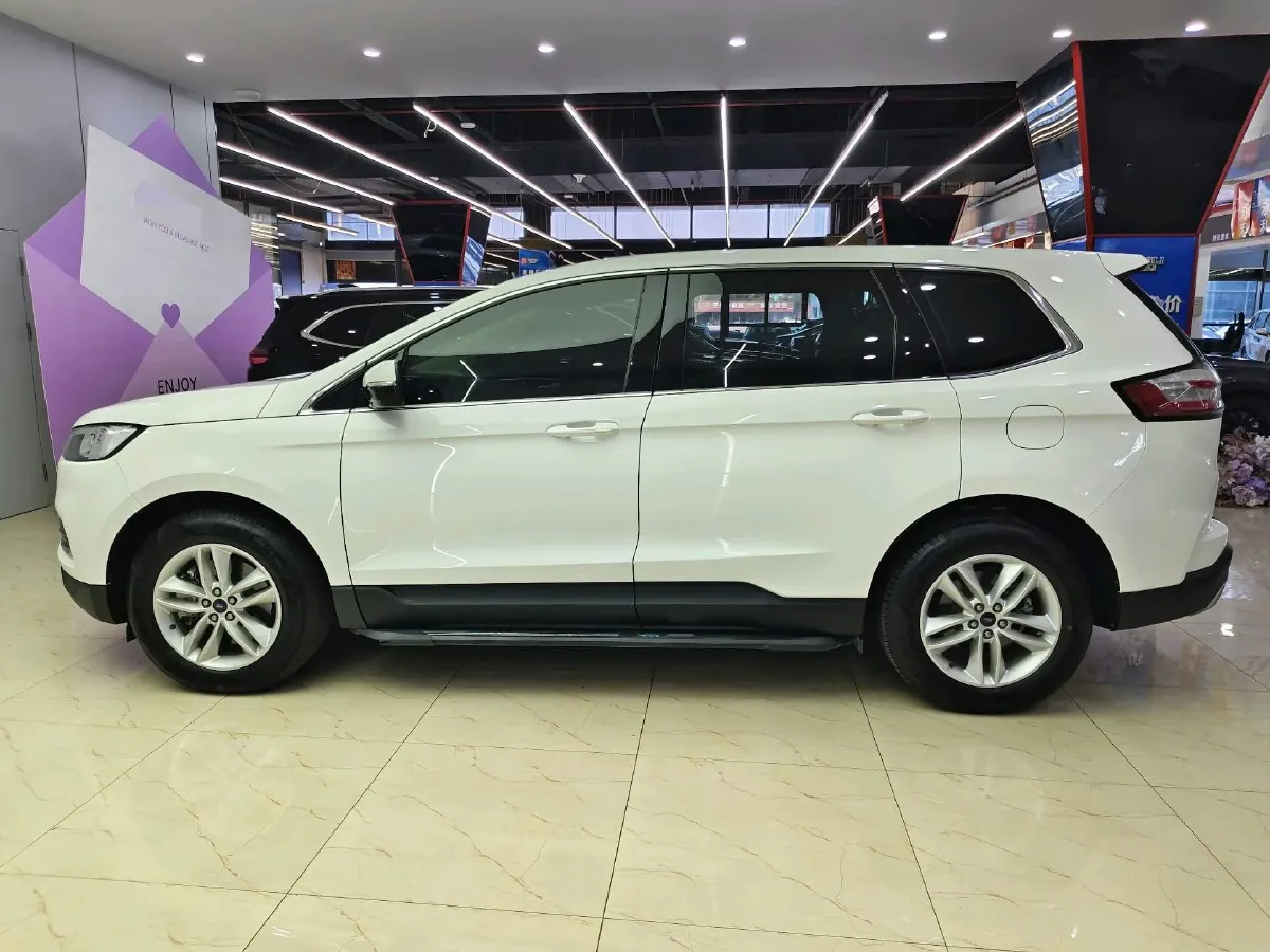 2021 Ford Edge 2.0T 245HP L4 8AT,autocango,china used car exporter,china ev exporter,chinese used car exporter,chinese used ev exporter