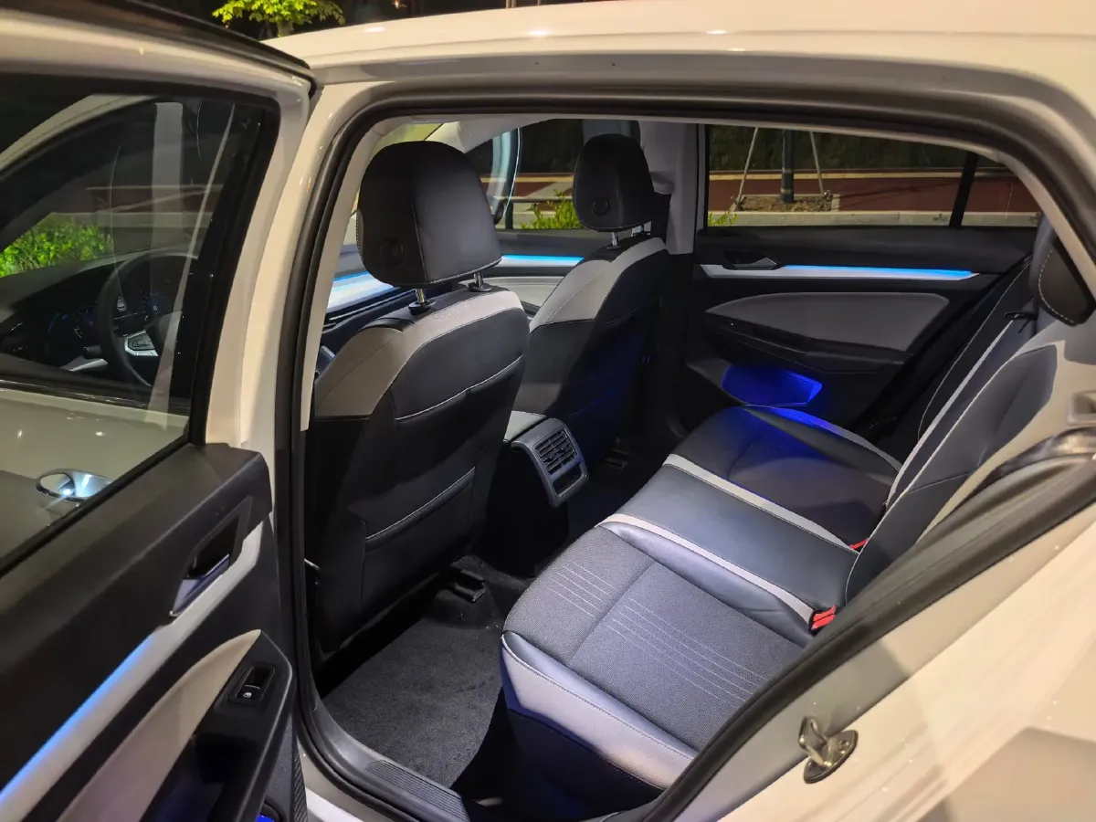2021 Volkswagen Golf 1.4T 150HP L4 7DCT,autocango,china used car exporter,china ev exporter,chinese used car exporter,chinese used ev exporter
