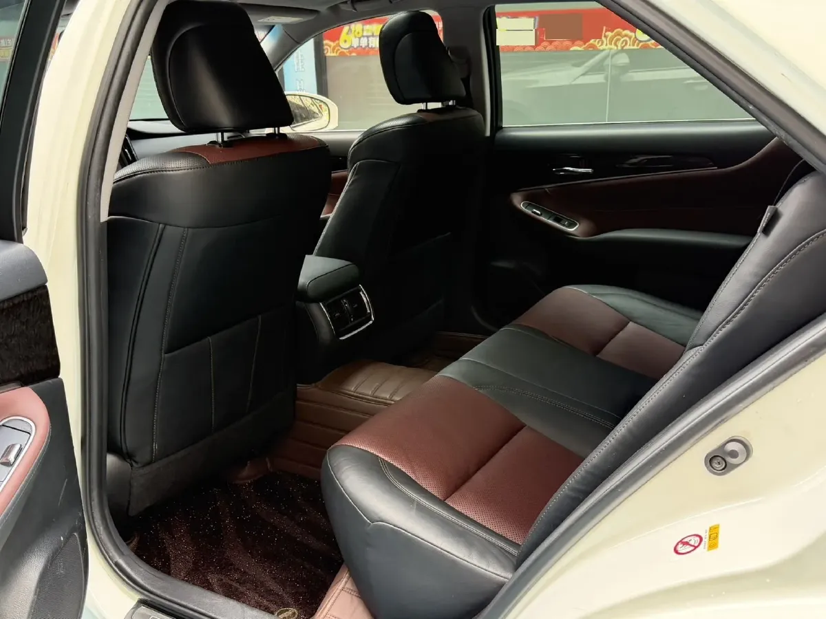2018 Toyota Highlander 2.0T 220HP L4 6AT,autocango,china used car exporter,china ev exporter,chinese used car exporter,chinese used ev exporter