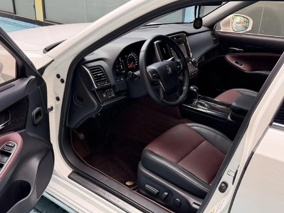 2018 Toyota Highlander 2.0T 220HP L4 6AT,autocango,china used car exporter,china ev exporter,chinese used car exporter,chinese used ev exporter