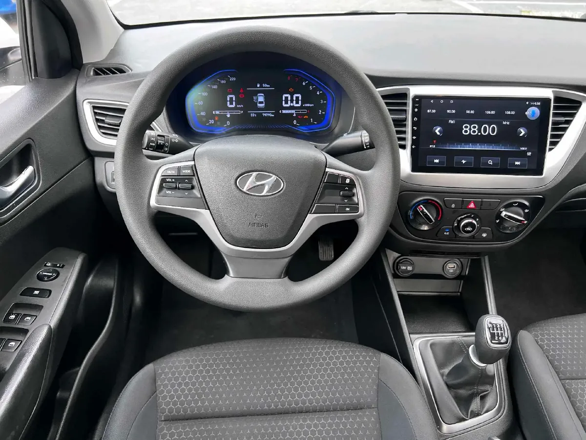 2020 Hyundai Verna 1.4L 100HP L4 6MT,autocango,china used car exporter,china ev exporter,chinese used car exporter,chinese used ev exporter