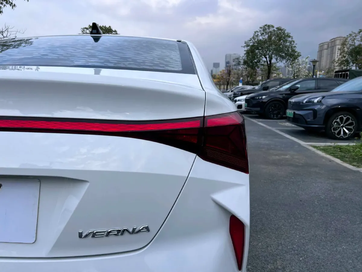 2020 Hyundai Verna 1.4L 100HP L4 6MT,autocango,china used car exporter,china ev exporter,chinese used car exporter,chinese used ev exporter