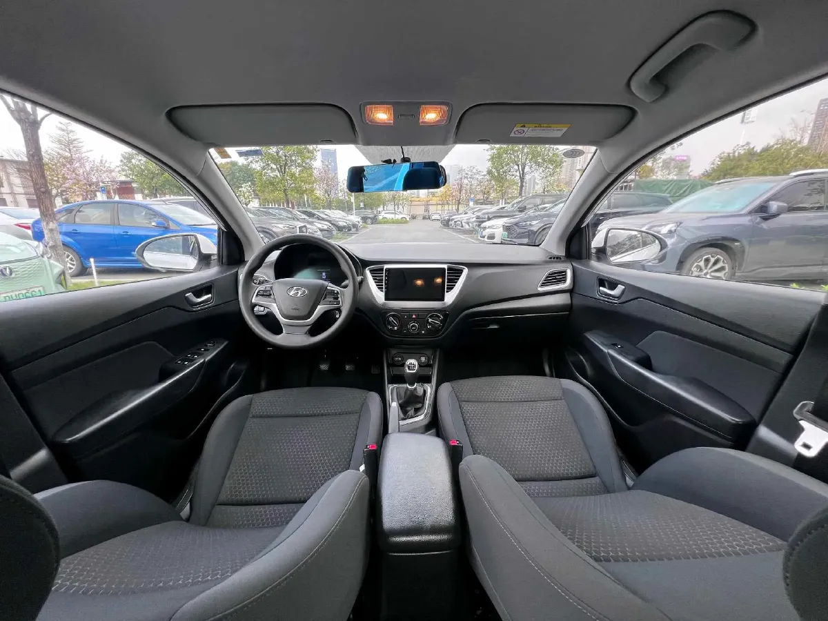 2020 Hyundai Verna 1.4L 100HP L4 6MT,autocango,china used car exporter,china ev exporter,chinese used car exporter,chinese used ev exporter