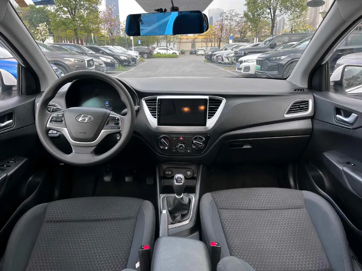 2020 Hyundai Verna 1.4L 100HP L4 6MT,autocango,china used car exporter,china ev exporter,chinese used car exporter,chinese used ev exporter