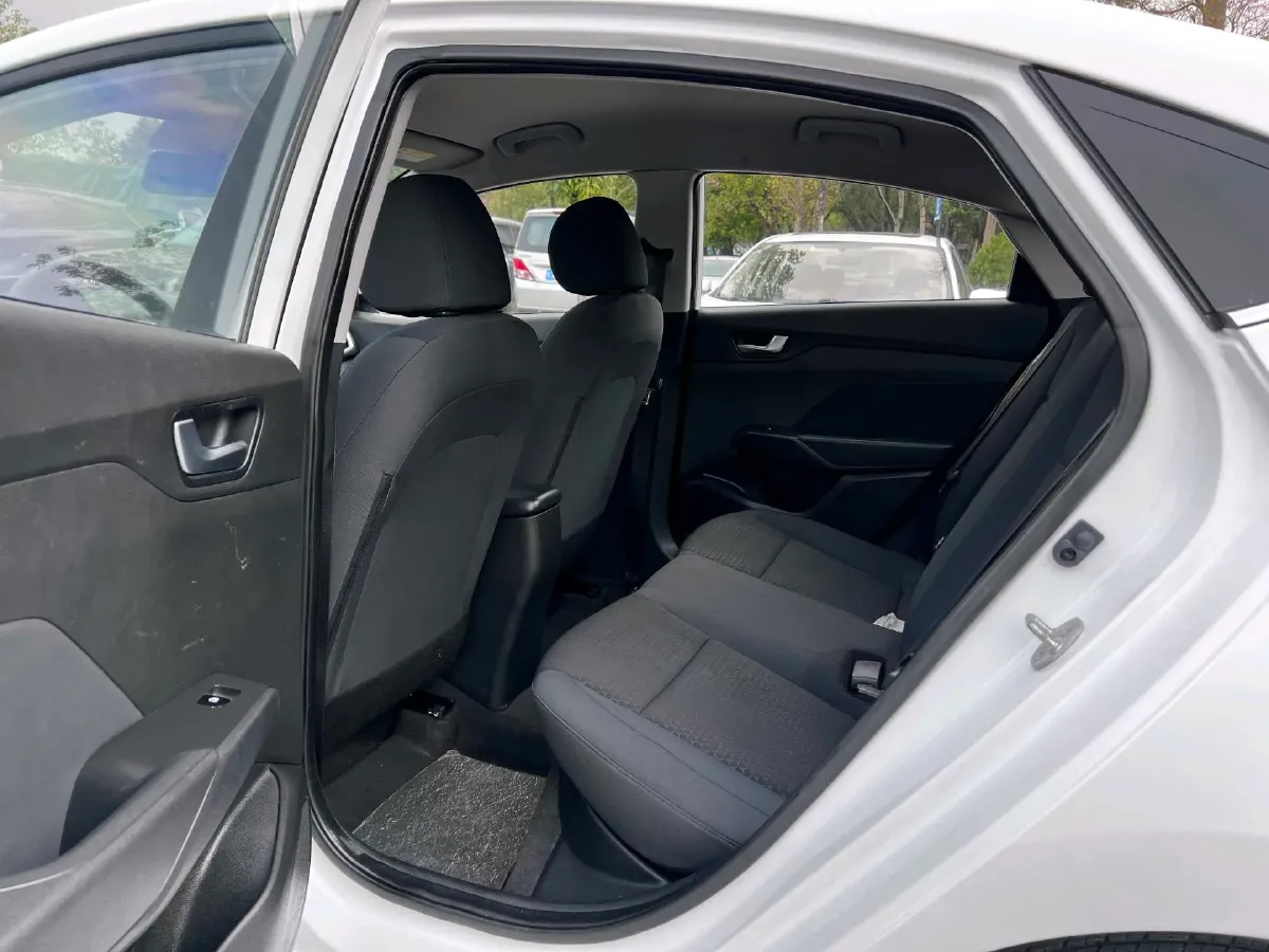 2020 Hyundai Verna 1.4L 100HP L4 6MT,autocango,china used car exporter,china ev exporter,chinese used car exporter,chinese used ev exporter