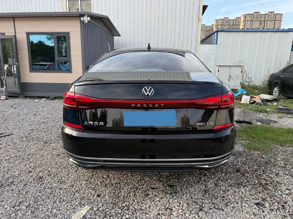 2024 Volkswagen Passat 2.0T 220HP L4 7DCT,autocango,china used car exporter,china ev exporter,chinese used car exporter,chinese used ev exporter