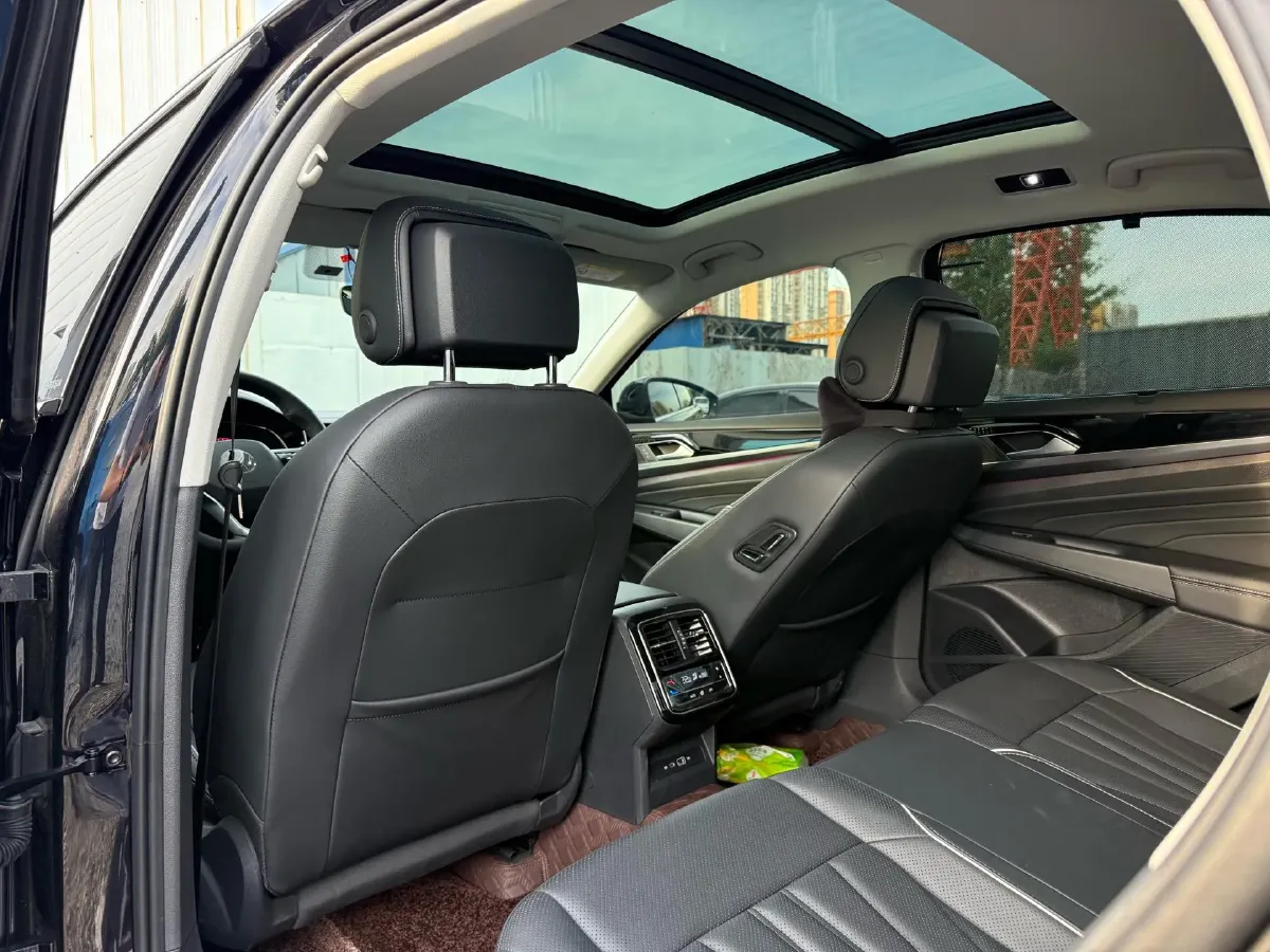 2024 Volkswagen Passat 2.0T 220HP L4 7DCT,autocango,china used car exporter,china ev exporter,chinese used car exporter,chinese used ev exporter